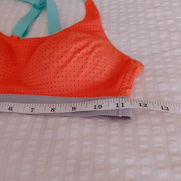 NWT  VICTORIA'S SECRET SPORTS CRISS CROSS SPORTS BRA 32B - Picture 10 of 12